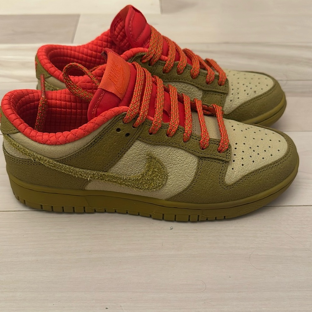 Nike Dunk Low Sesame Bronzine Picante Red